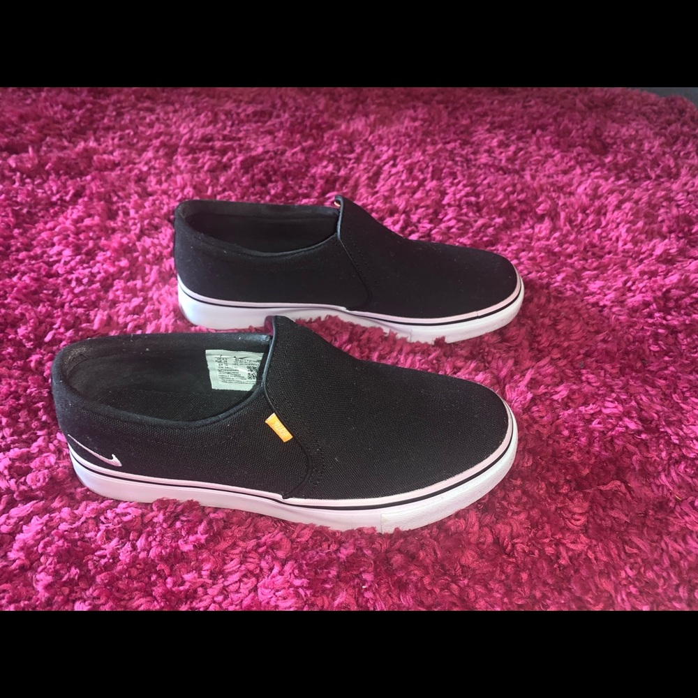 Nike Slip ons